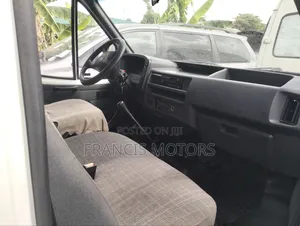 Ford Transit 2000 White