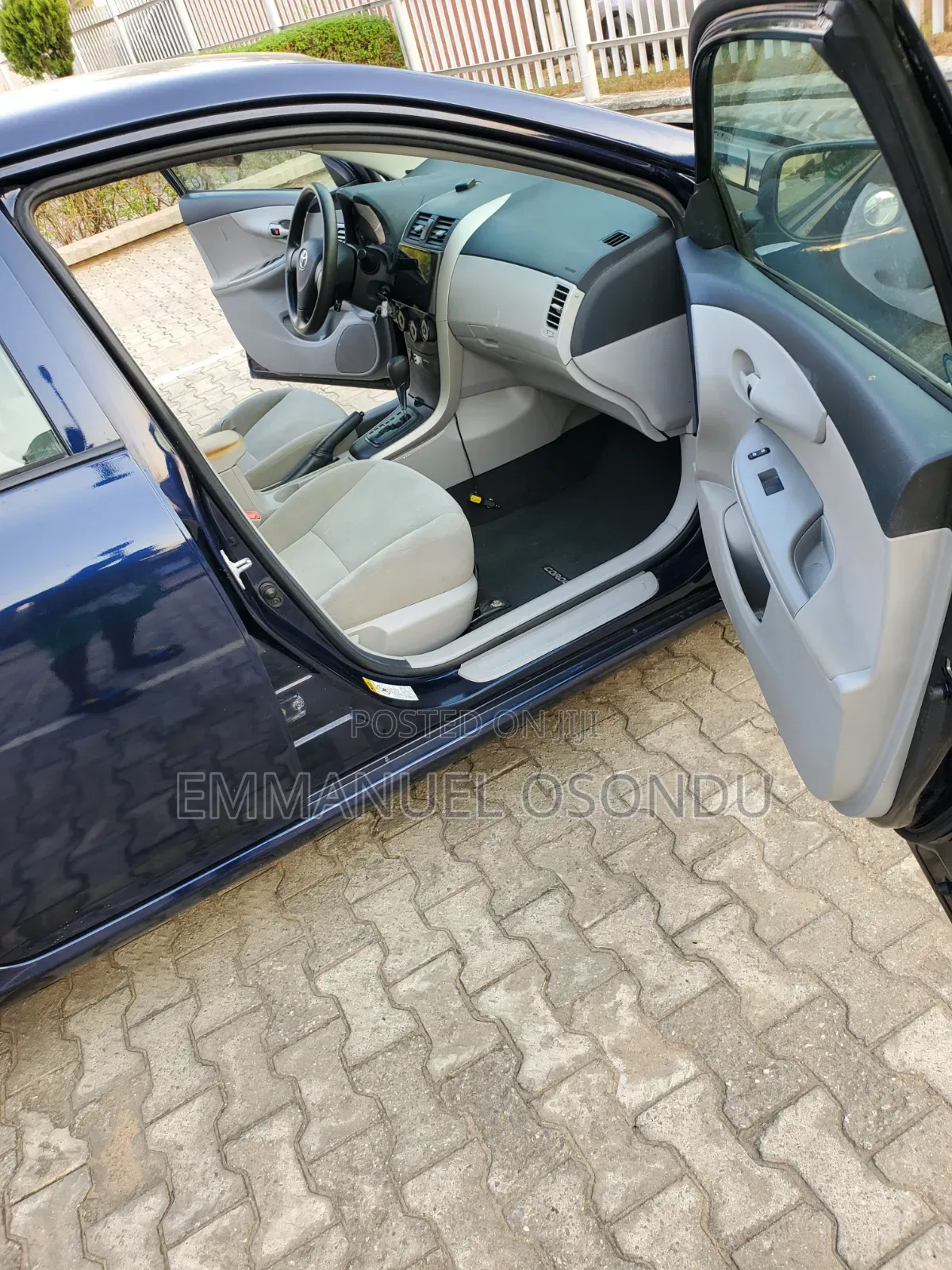 Toyota Corolla 2011 Blue