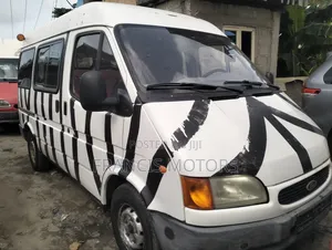 Ford Transit 2000 White