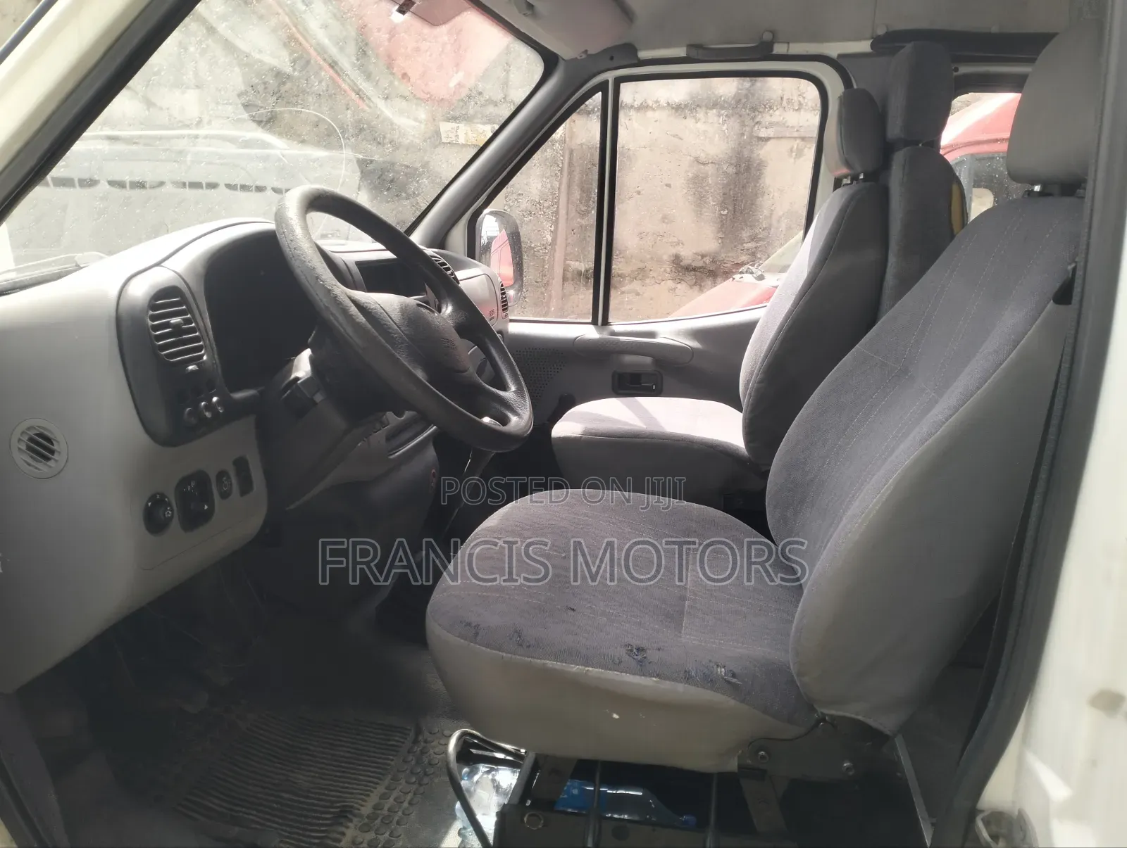 Ford Transit 2000 White