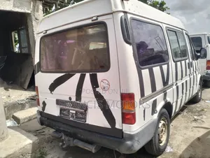 Ford Transit 2000 White