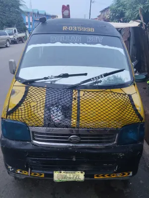 Daihatsu Hijet 2010 Yellow
