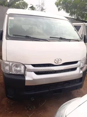 Toyota HiAce 2012 White