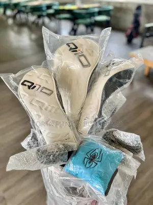 Taylormade Qi10 Complete Golf Set