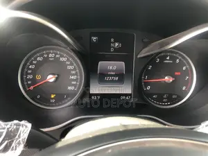 Mercedes-Benz C300 Luxury 4dr AWD 4Matic Sedan (2.0L 4cyl 7A) 2015
