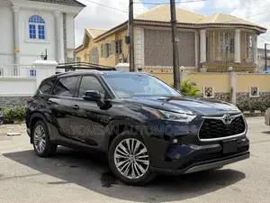 Toyota Highlander Platinum 2022 Black