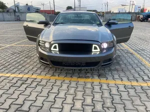 Ford Mustang V6 Premium 2013 Gray