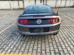 Ford Mustang V6 Premium 2013 Gray