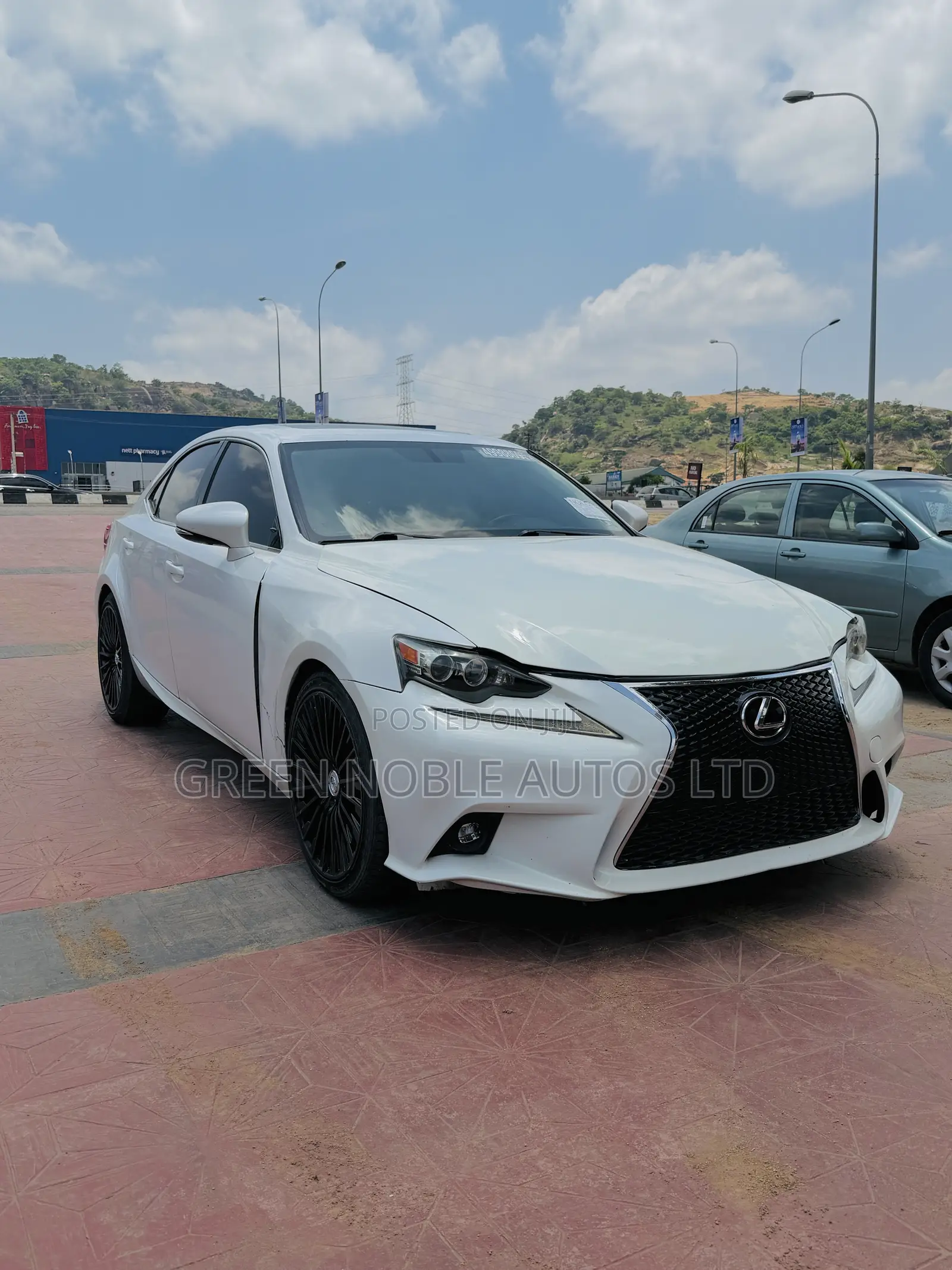 Lexus IS 2017 White