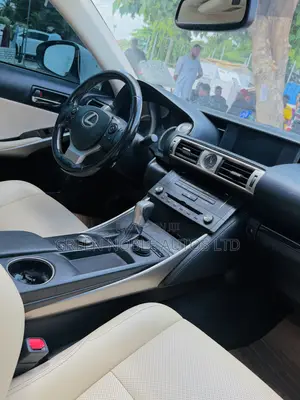 Lexus IS 2017 White
