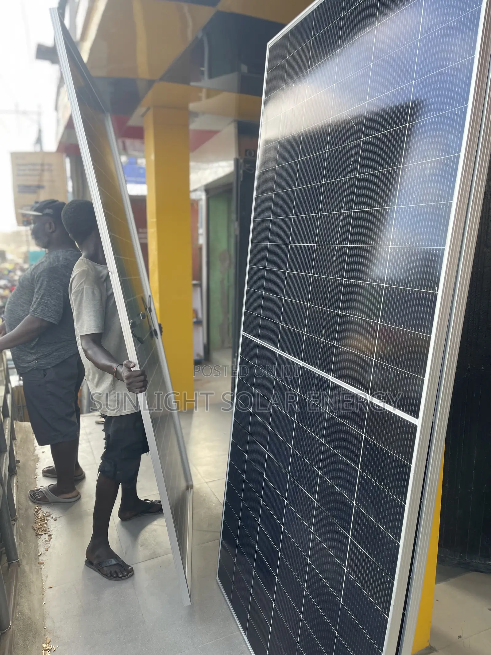 650w 144cell Solar Panel