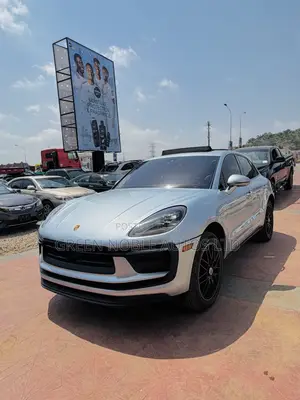 Porsche Macan 2023 Silver