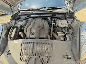 Porsche Macan 2023 Silver