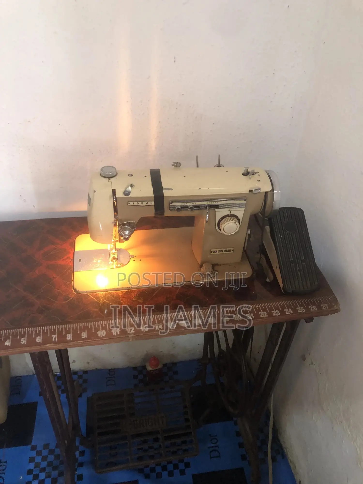 Zig Zag Sewing Machine