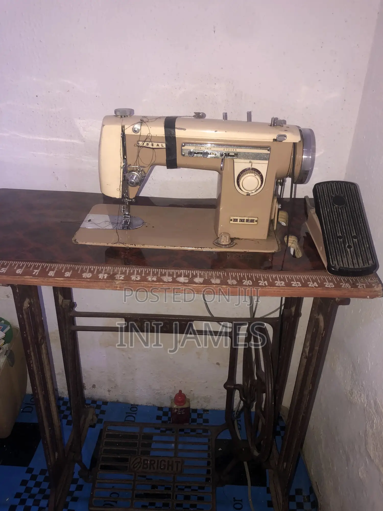 Zig Zag Sewing Machine