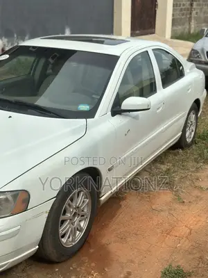 Volvo S60 2.4 Automatic 2005 White