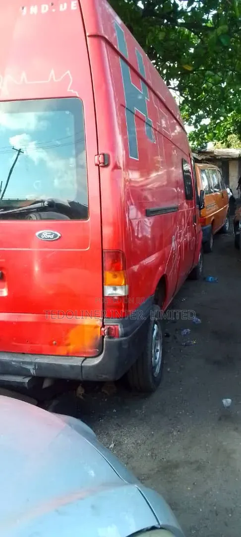 Ford Transit 2007 Red