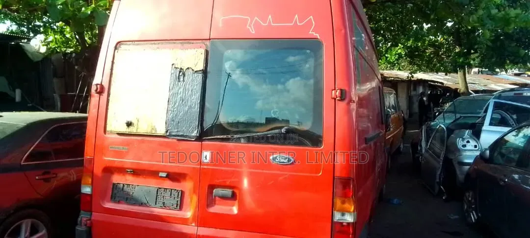 Ford Transit 2007 Red