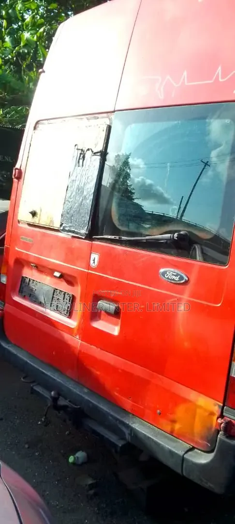 Ford Transit 2007 Red