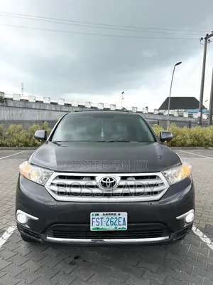 Toyota Highlander Limited 2012 Gray