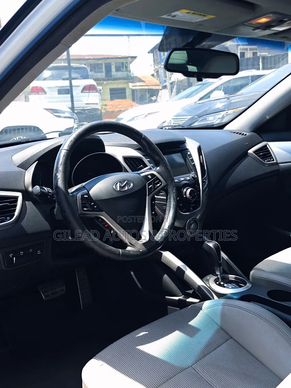 Hyundai Veloster Automatic 2012 White