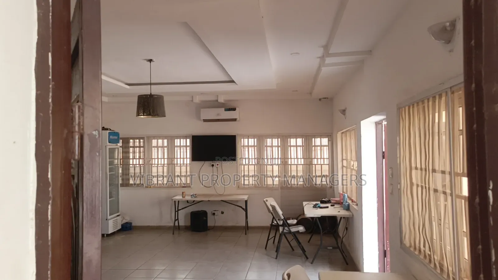 8rooms Functional Hotel And Bar