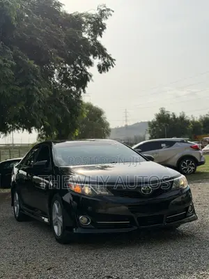Toyota Camry SE 4dr Sedan (2.5L 4cyl 6A) 2012 Black
