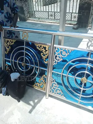 Handrail With Swag