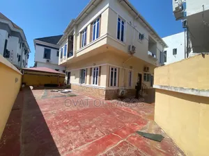 5bdrm Duplex in Ikota for rent
