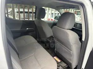 Toyota Tacoma SR 2021 White
