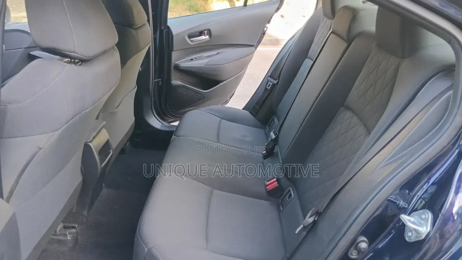 Toyota Corolla LE 2020 Blue