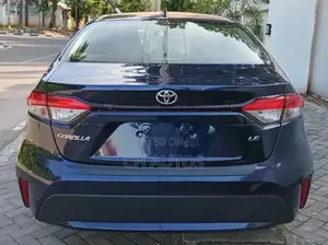 Toyota Corolla LE 2020 Blue