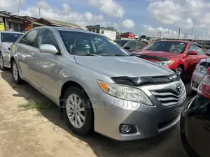 Toyota Camry 2011 Silver