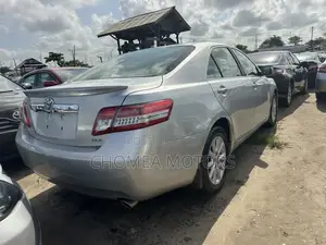 Toyota Camry 2011 Silver