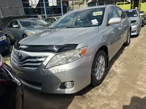 Toyota Camry 2011 Silver