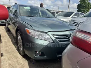Toyota Camry 2011 Green