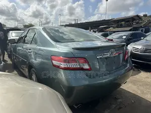 Toyota Camry 2011 Green