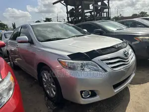 Toyota Camry 2010 Silver