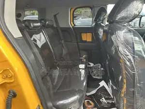 Toyota FJ Cruiser 2015 Yellow