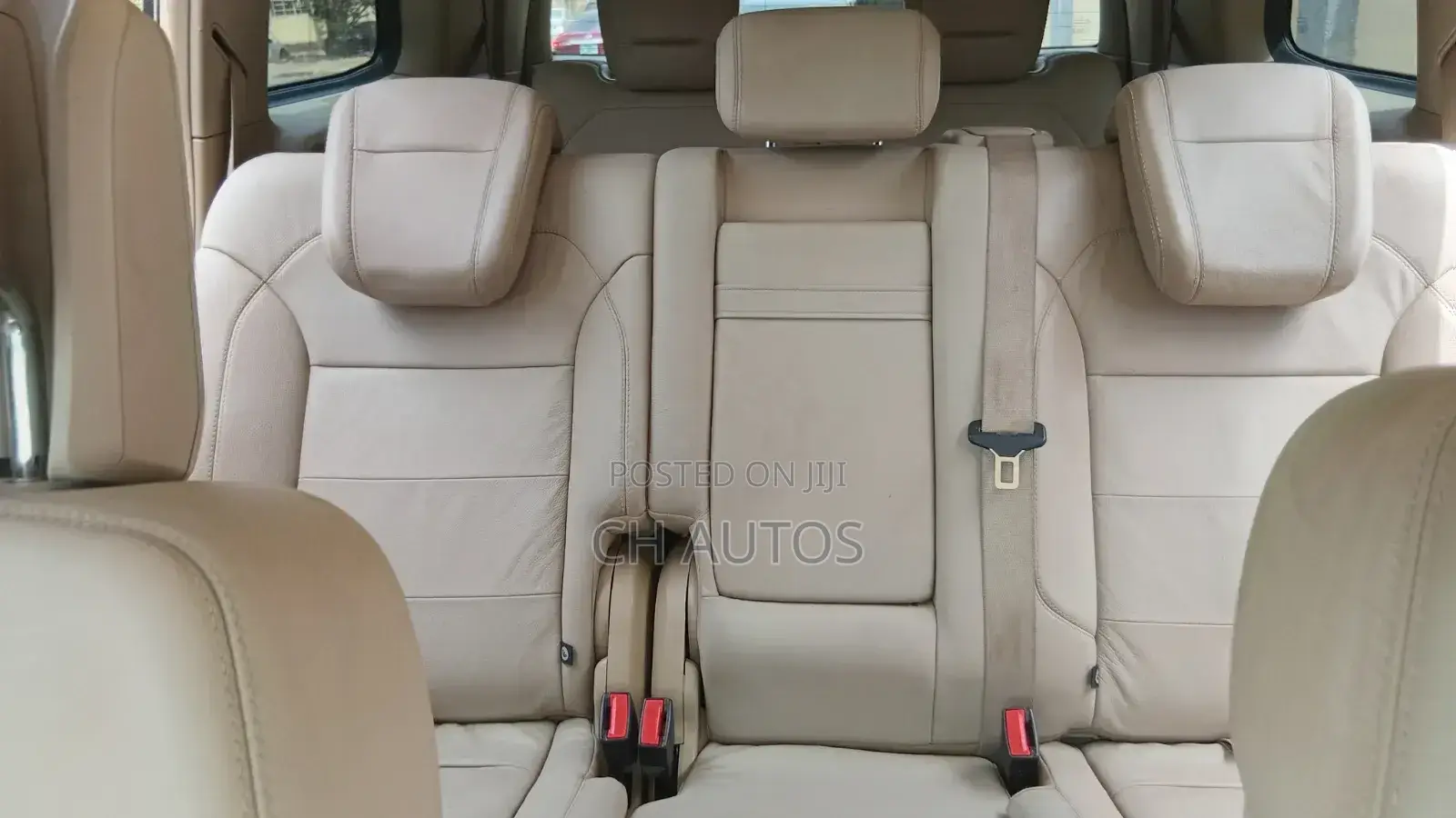 Mercedes-Benz GL-Class 2016 Off white