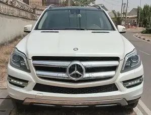 Mercedes-Benz GL-Class 2016 Off white