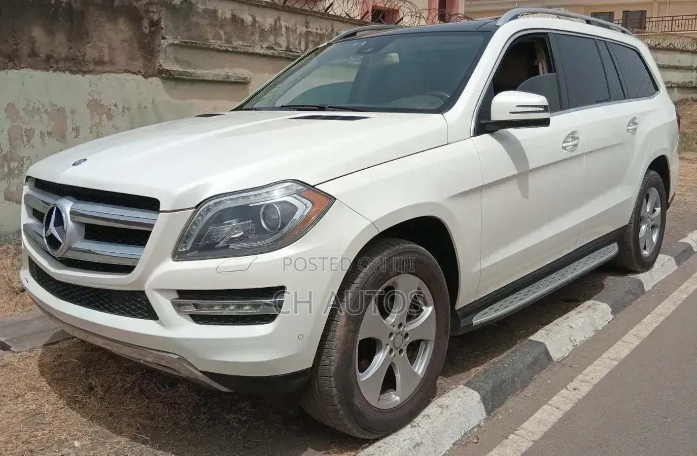 Mercedes-Benz GL-Class 2016 Off white