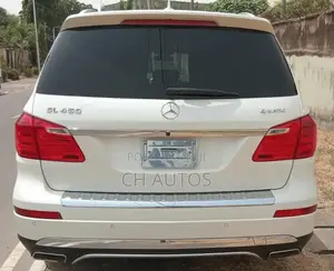 Mercedes-Benz GL-Class 2016 Off white