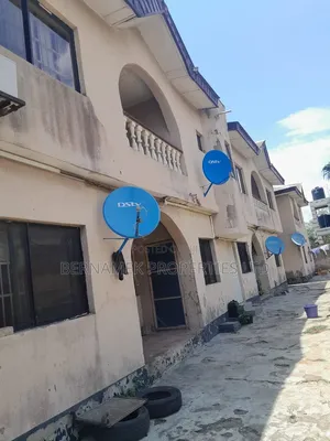 5bdrm Block of Flats in Along Lasu Isheri for sale