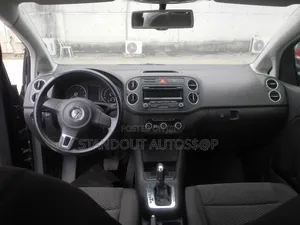 Volkswagen Golf 2012 Blue