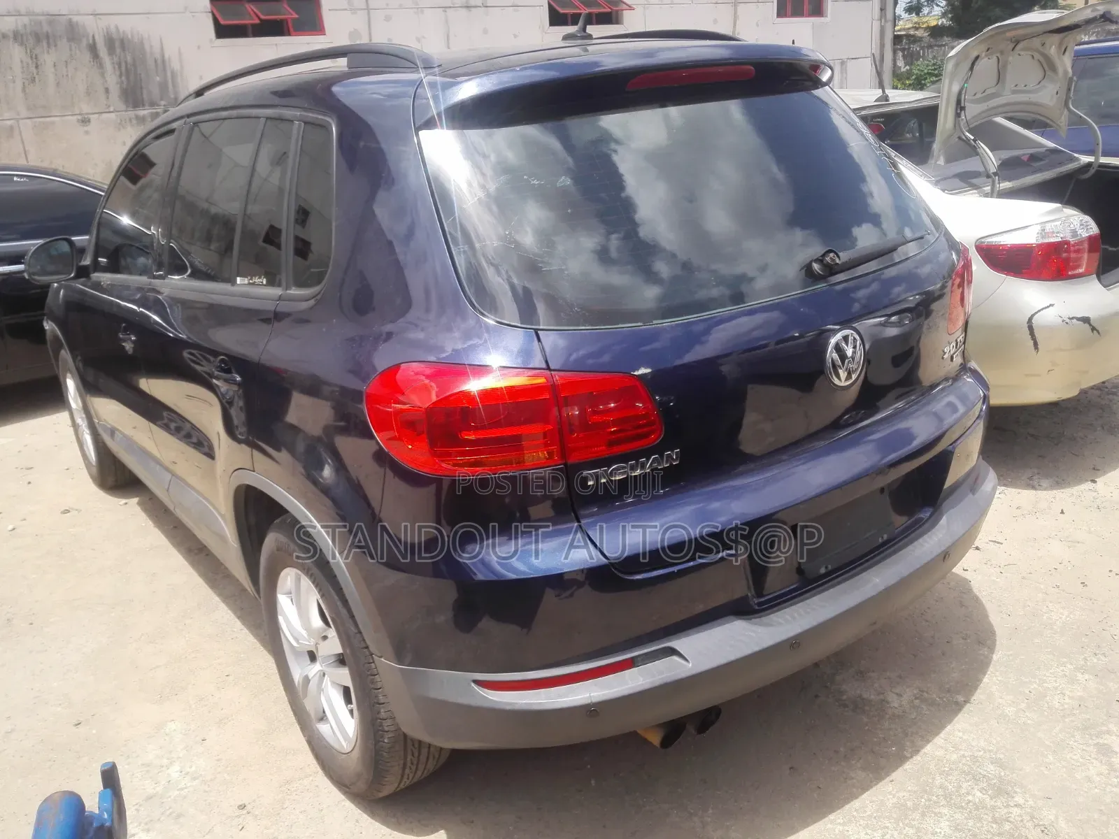 Volkswagen Golf 2012 Blue