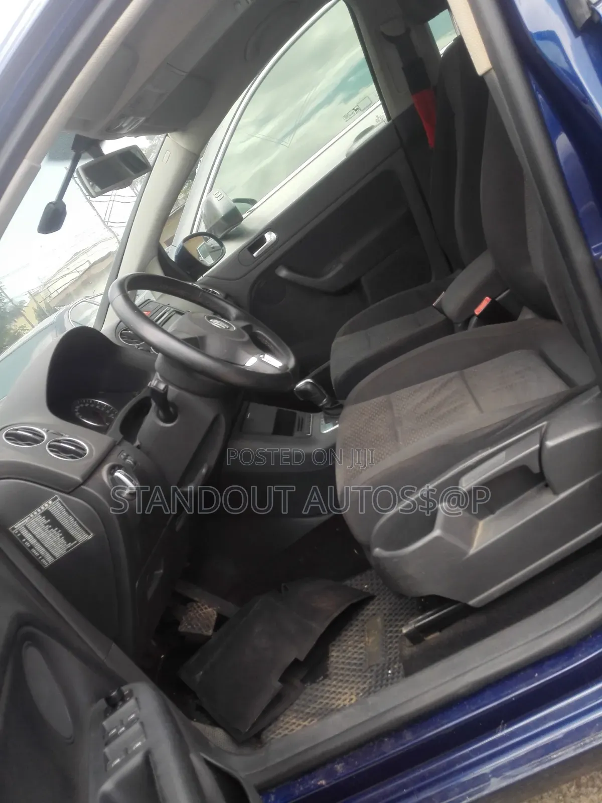 Volkswagen Golf 2012 Blue