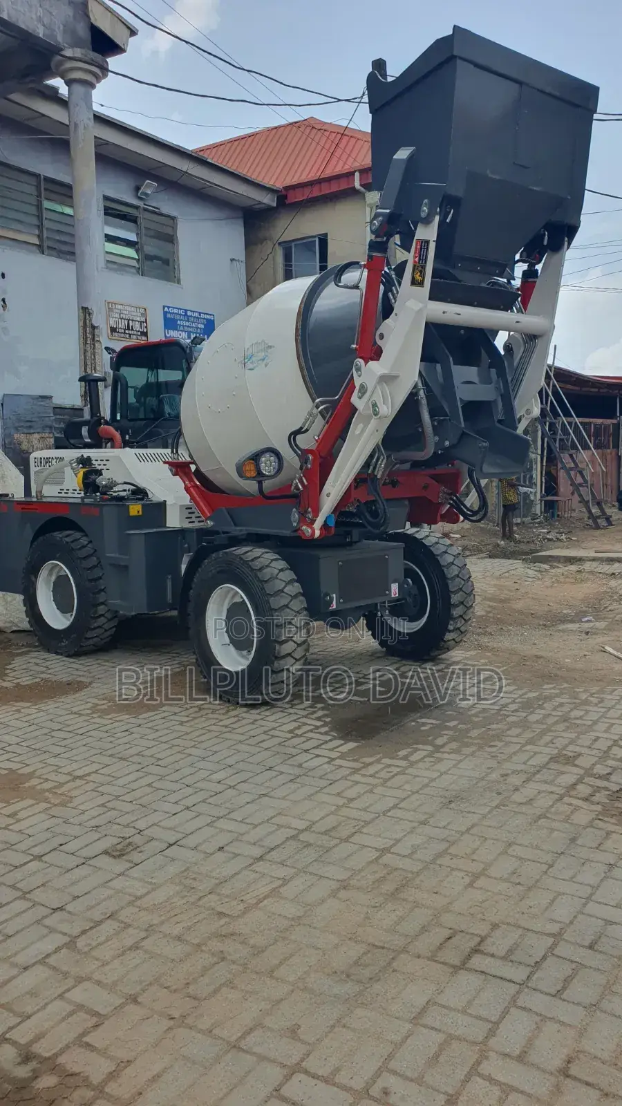 3.2m3 Self-Loading Concrete Mixer