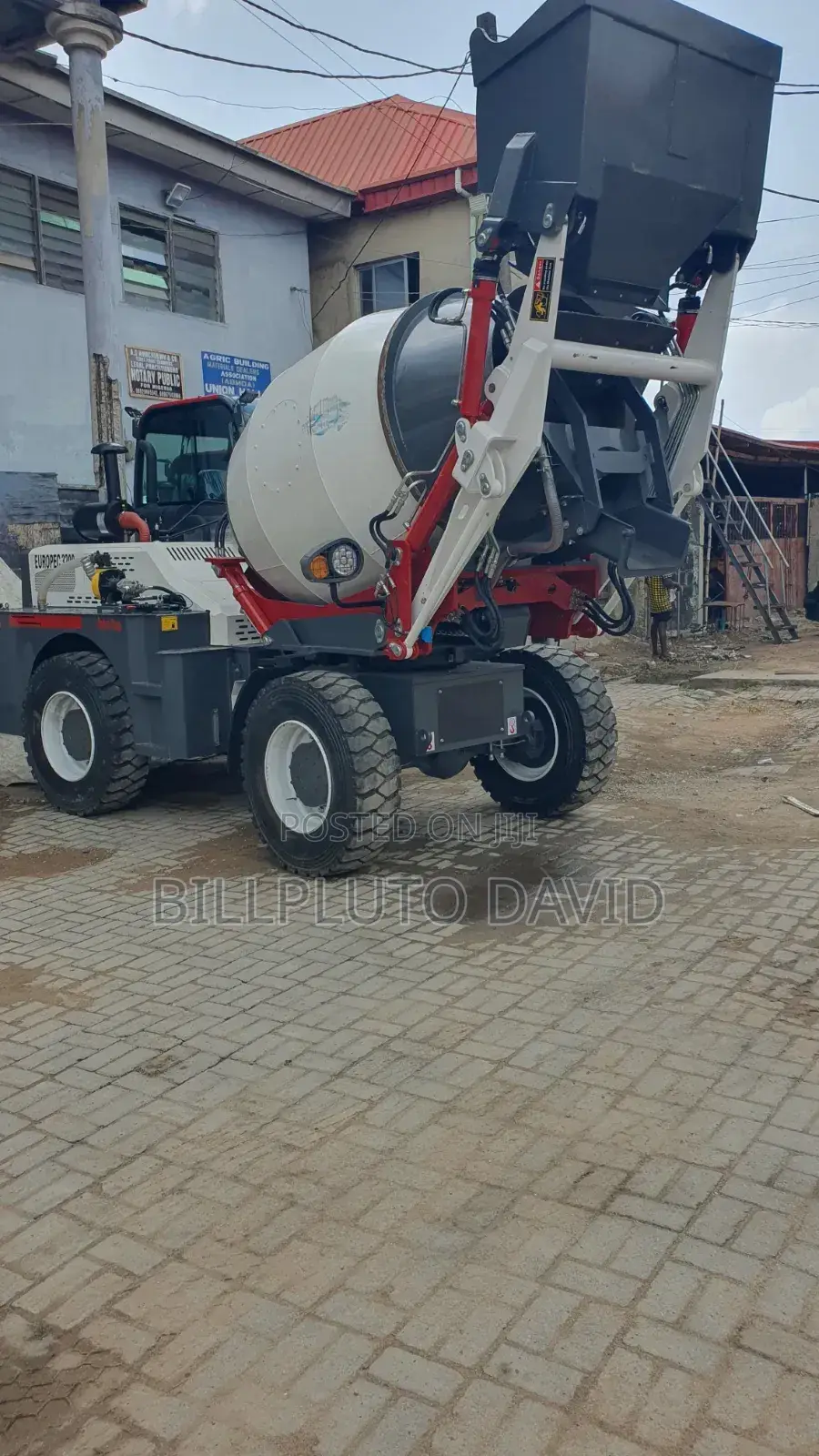 3.2m3 Self-Loading Concrete Mixer
