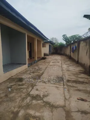 2bdrm Bungalow in Uyo for sale